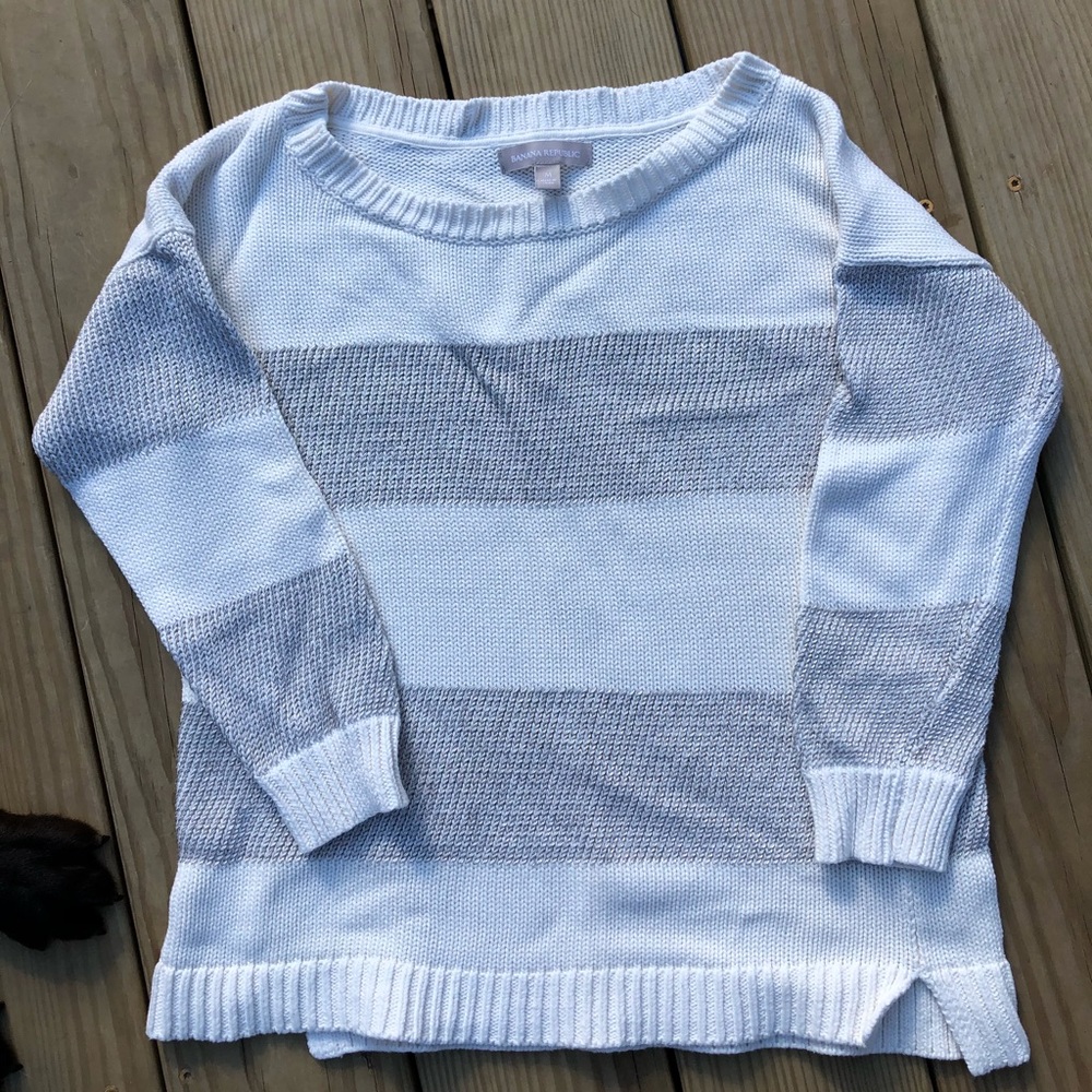 Banana Republic 3/4 sleeve sweater, size M